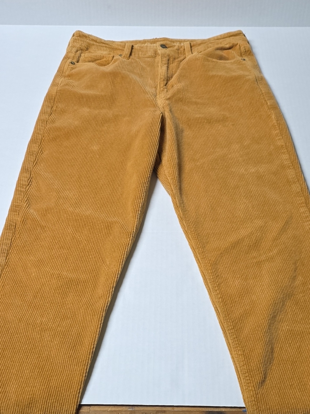 American Eagle Outfitters Corduroy Pants in Mustard